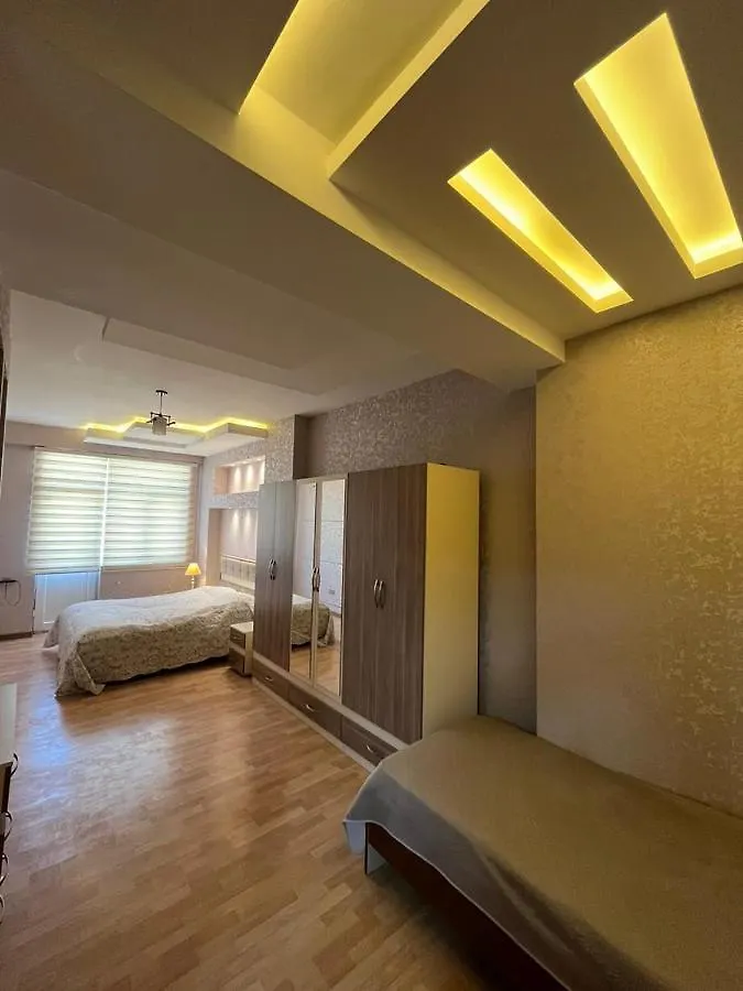 Cozy Apartment In The City Center Baku